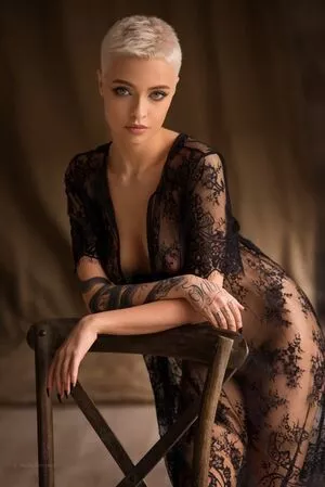 farruhhhamraeva / user nude photo #0197