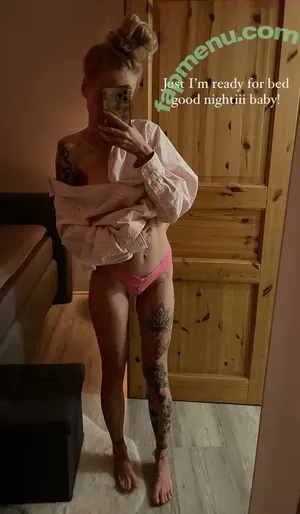  nude photo #0002