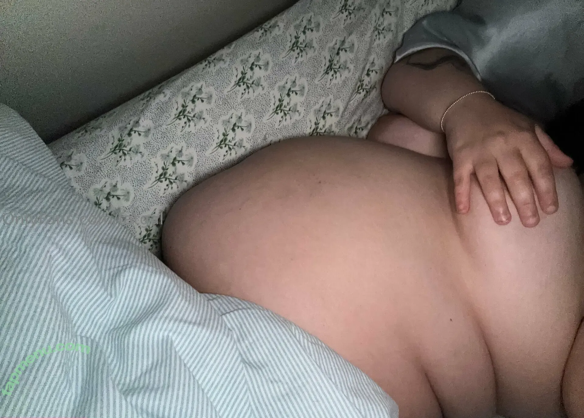 fatgal nude photo #0008 (fatgalkelp)