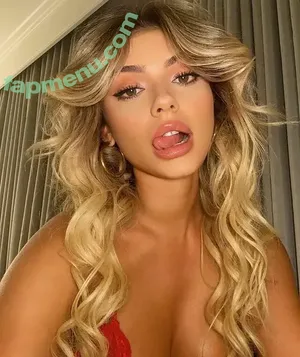  nude photo #0004