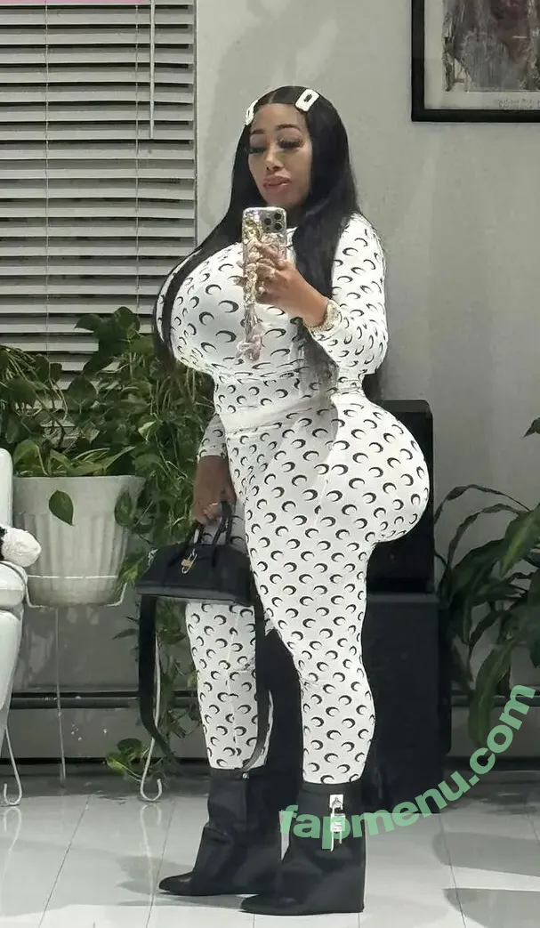 Fatima Belizaire nude photo #0010 (fatimabeee)