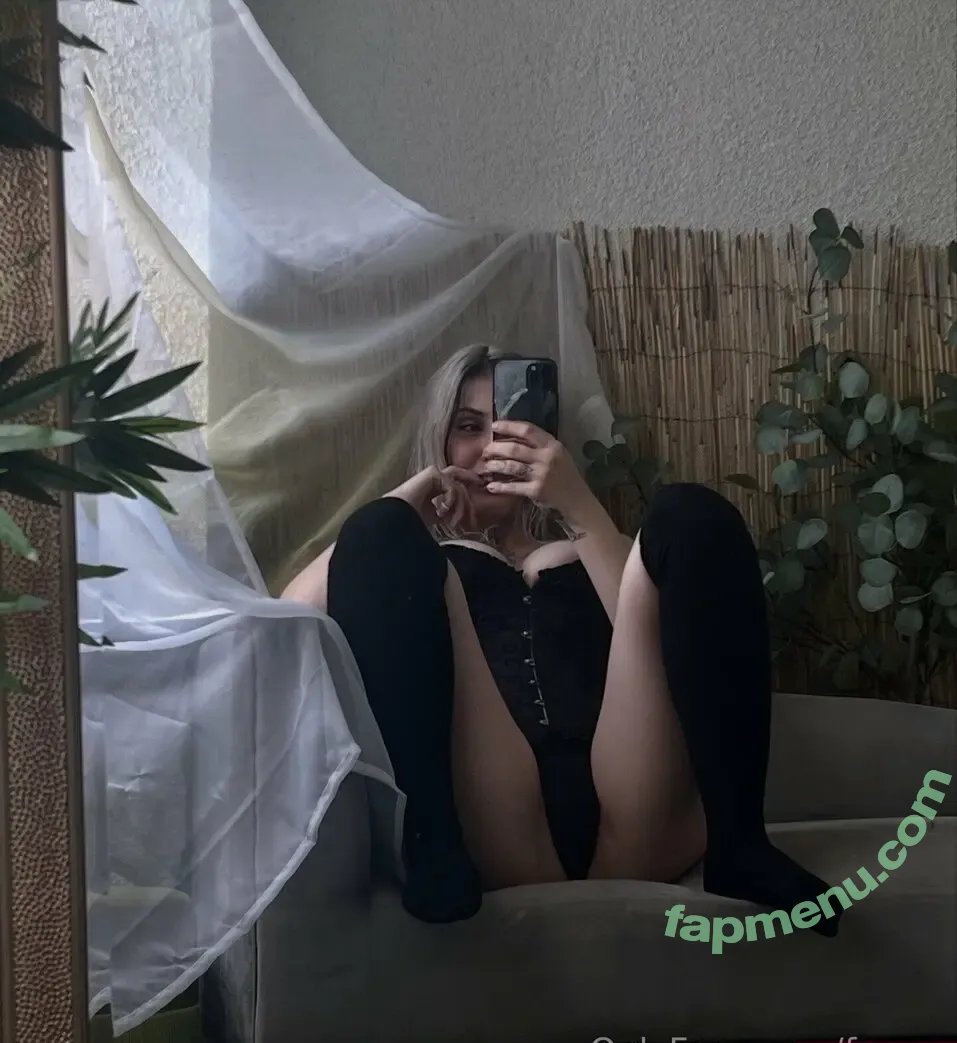 Fawnx nude photo #0027 (Fawn Mckay / fawnx.jpg)