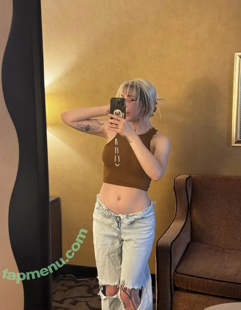 Fawnx nude photo #0042 (Fawn Mckay / fawnx.jpg)