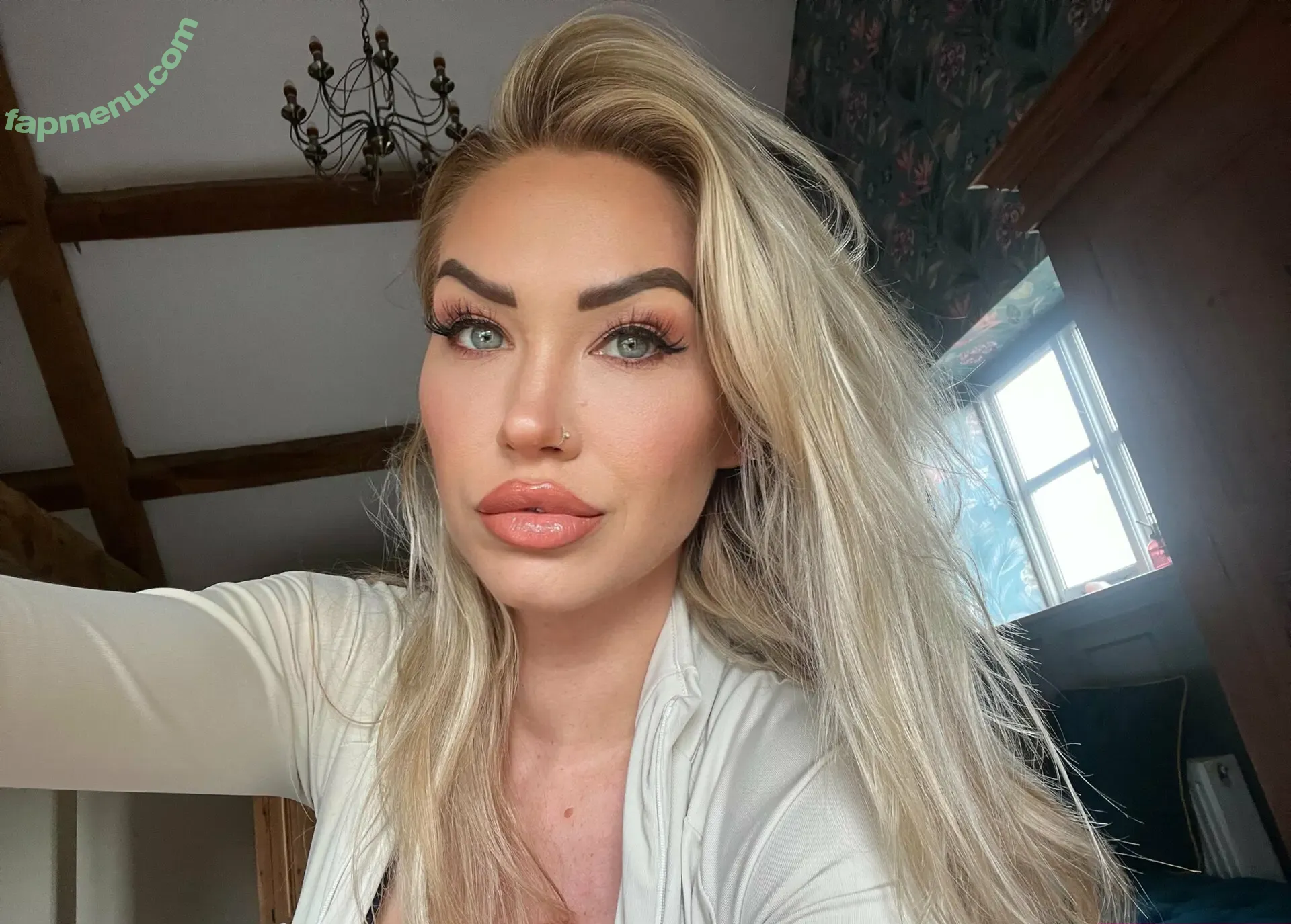 Faye Evette nude photo #0174 (Fayeblonde)