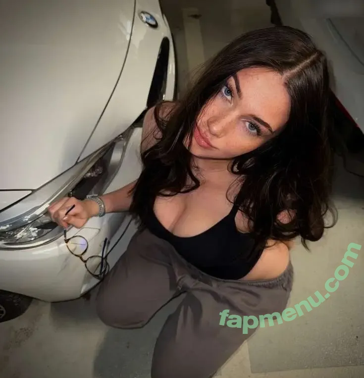 Faye.sxh nude photo #0056 (Faye.sxh)