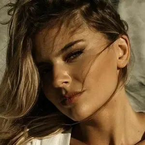 Faye Van Hest / fayevanhest nude photo #0010