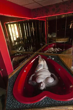 fayedaniels / fayedanielsbbw nude photo #0071