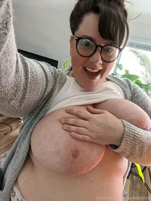 fayedaniels / fayedanielsbbw nude photo #0083