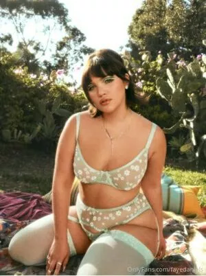 fayedaniels / fayedanielsbbw nude photo #0230