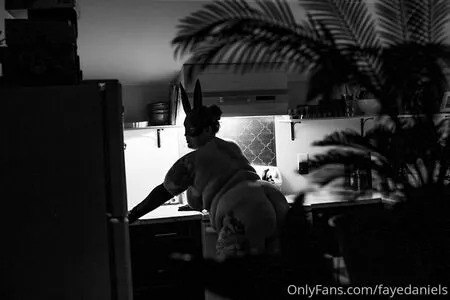 fayedaniels / fayedanielsbbw nude photo #0242