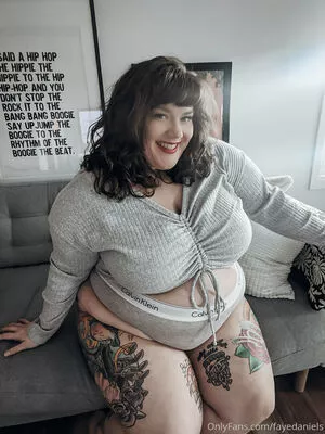 fayedaniels / fayedanielsbbw nude photo #0299