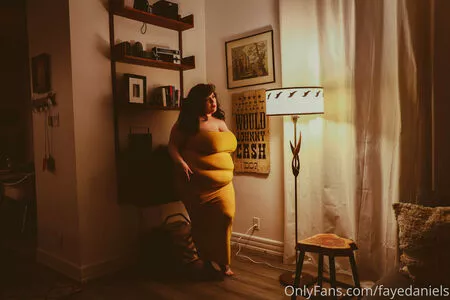 fayedaniels / fayedanielsbbw nude photo #0385