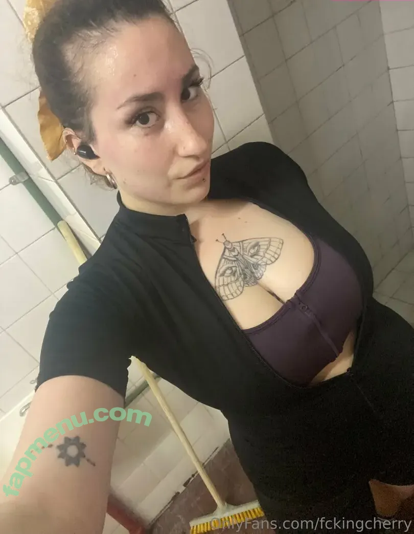 fckingcherry nude photo #0007 (fckingcherry_)