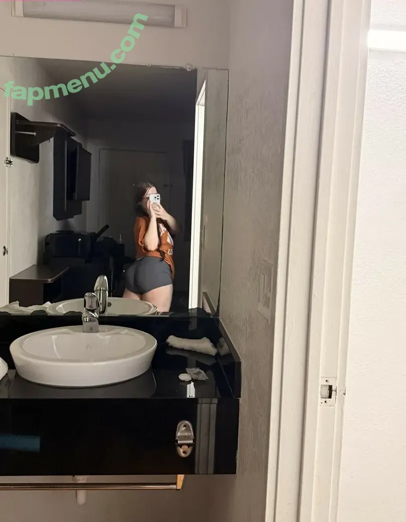 fckoffmaebe nude photo #0015 (jerkoffmaebe)