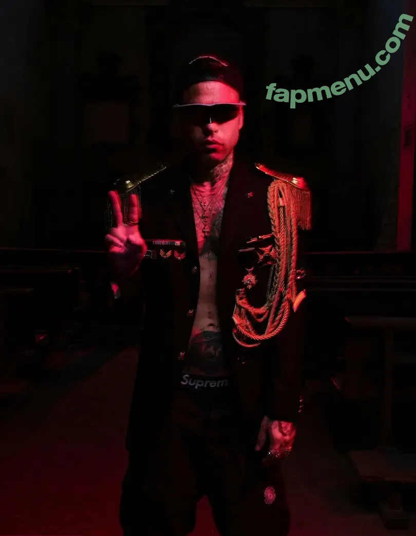 fedez nude photo #0003 (fedez)