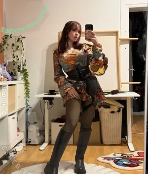 Feedeline / itsonly_feli nude photo #0073