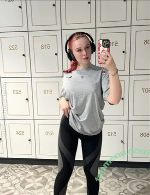 Feedeline / itsonly_feli nude photo #0086