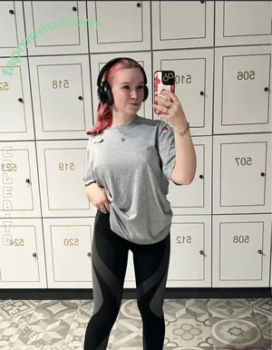 Feedeline / itsonly_feli nude photo #0087