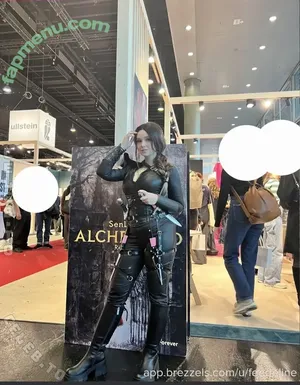 Feedeline / itsonly_feli nude photo #0093