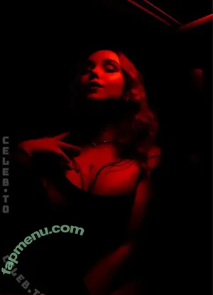 Feedeline / itsonly_feli nude photo #0096