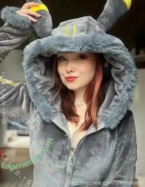 Feedeline / itsonly_feli nude photo #0102