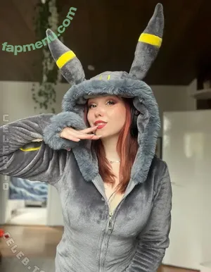 Feedeline / itsonly_feli nude photo #0105