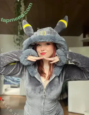 Feedeline / itsonly_feli nude photo #0112