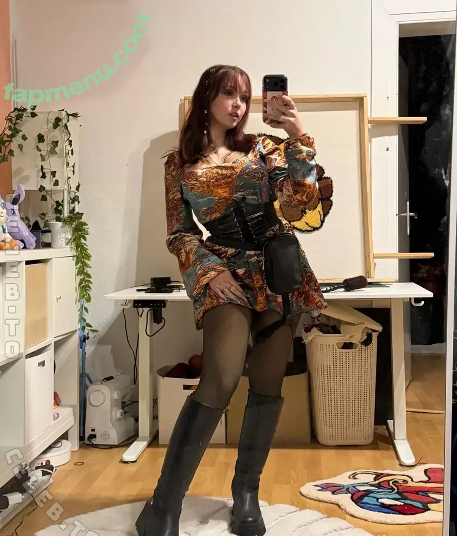 Feedeline nude photo #0073 (itsonly_feli)