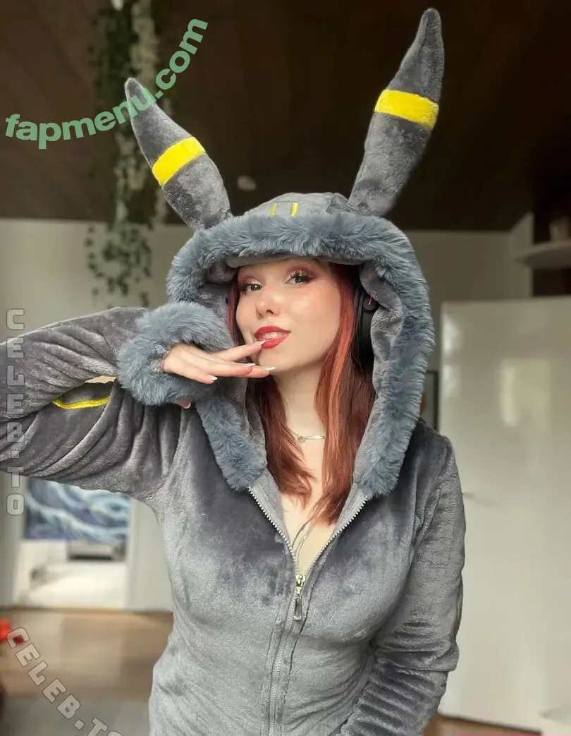 Feedeline nude photo #0105 (itsonly_feli)