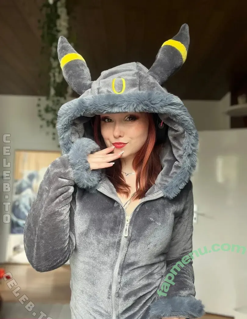 Feedeline nude photo #0109 (itsonly_feli)