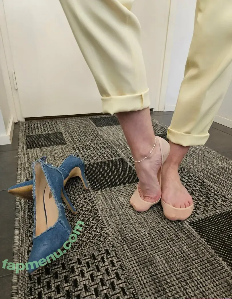 feetandpeach85 nude photo #0026 (feetandpeach85)
