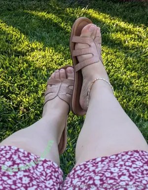 feetandsimple / reel nude photo #0003