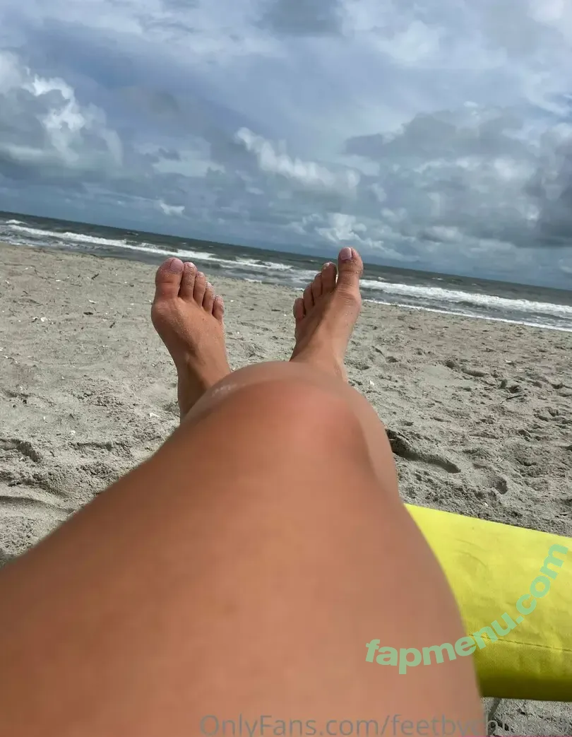 feetbychloe69 nude photo #0001 (feetbychloe69)