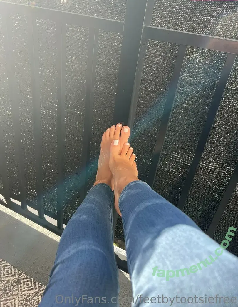 feetbytootsiefree nude photo #0030 (feetbytootsiefree)