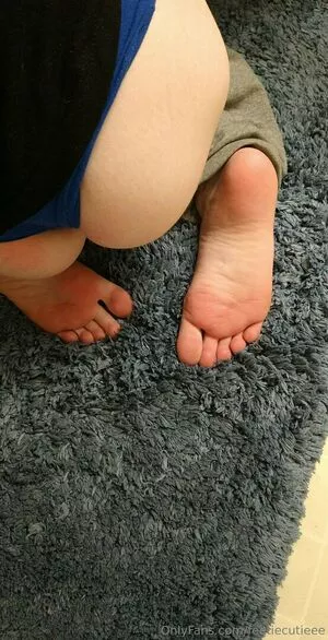 feetiecutieee / foooodiecutieee nude photo #0062