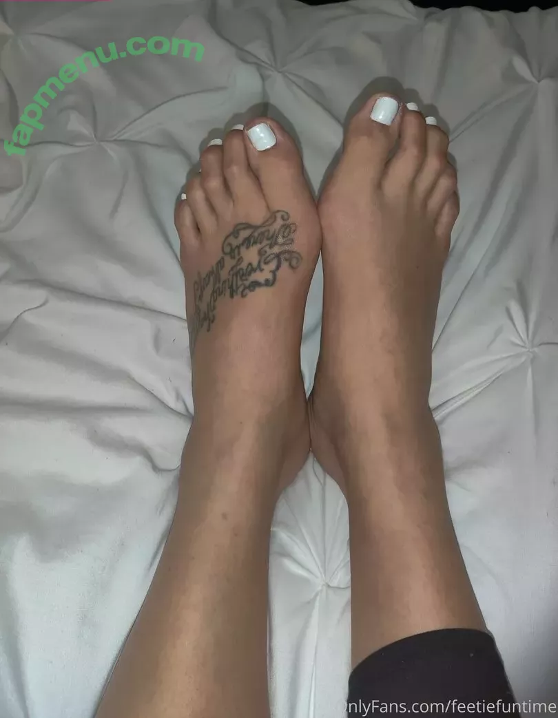 feetiefuntime nude photo #0059 (sweetestofpaige)