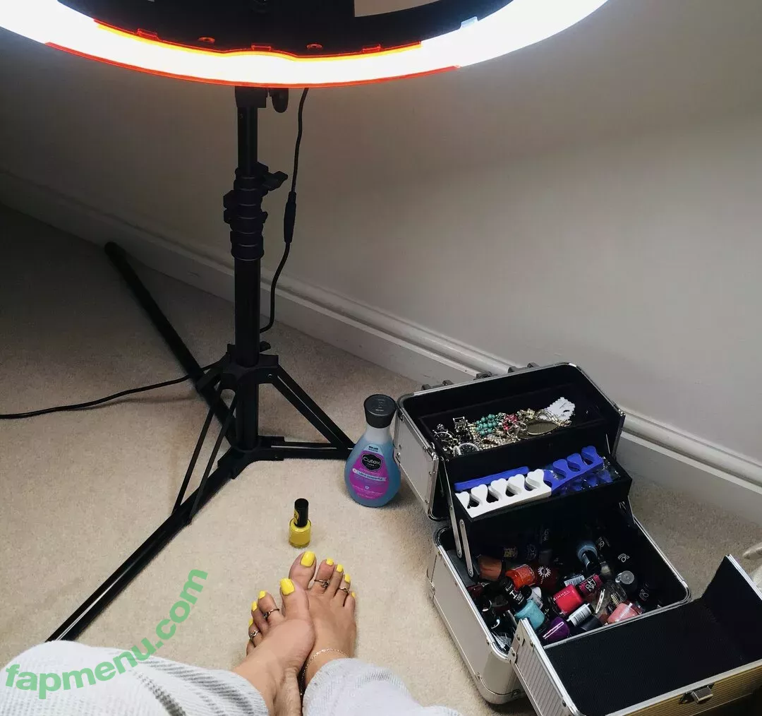 feetworthfollowing nude photo #0034 (michelle.feetworthfollowing)