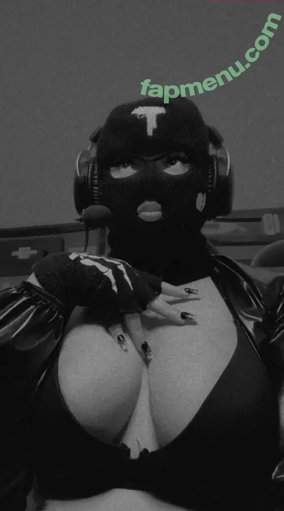 Feezius голая photo #0075 (feezius_)