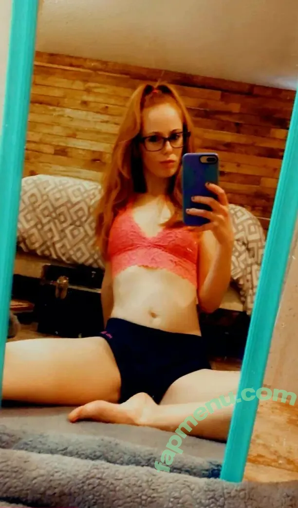 feistylilredfree nude photo #0006 (feistylilredfree)