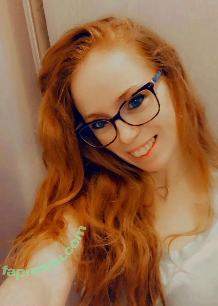 feistylilredfree nude photo #0028 (feistylilredfree)