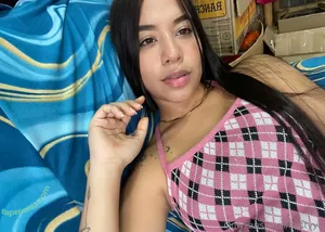 feistyyb / feistyb33 nude photo #0025