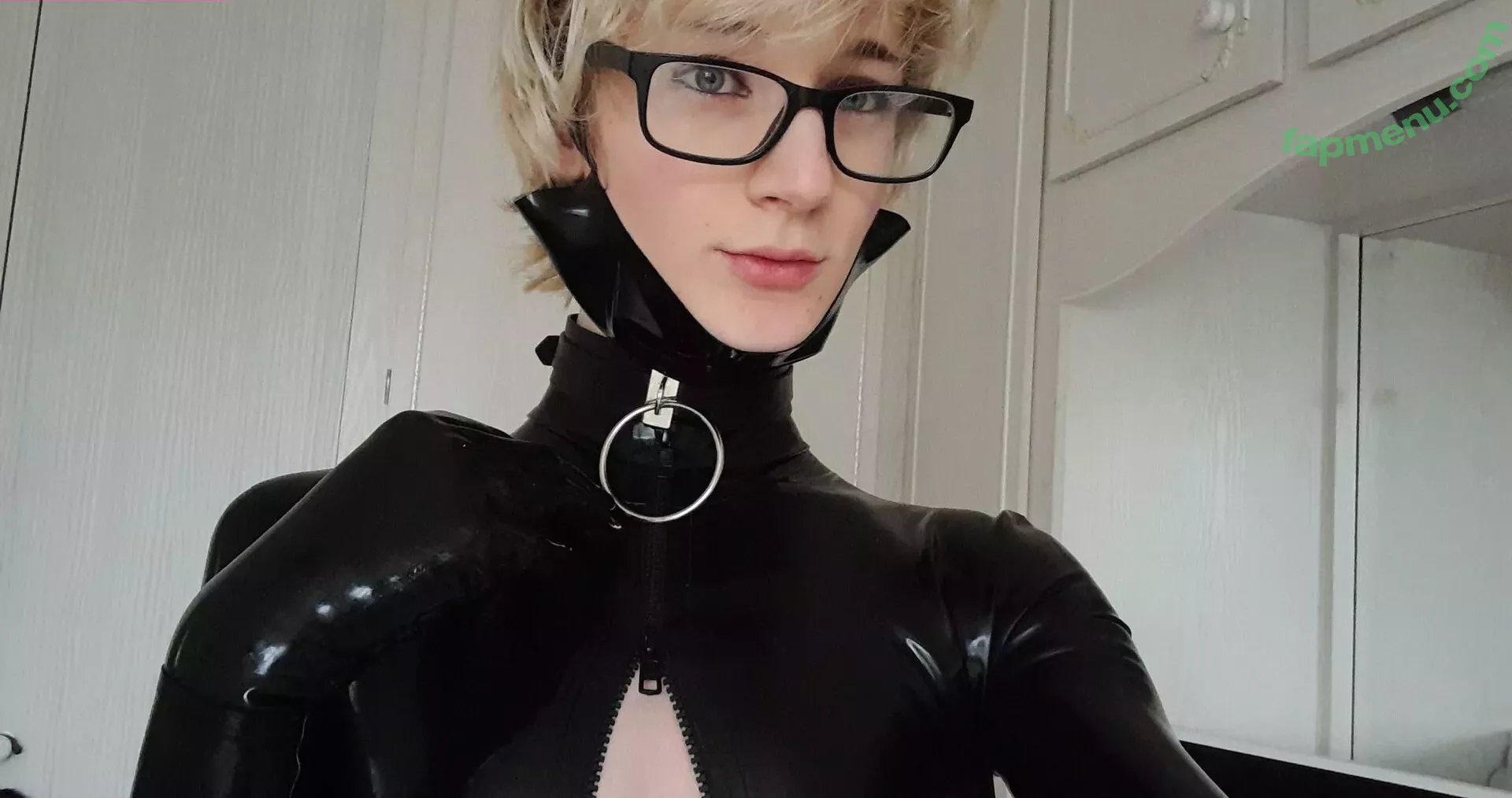 Felexiia nude photo #0015 (felexiialatexiia)
