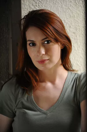 Felicia Day / feliciaday nude photo #0101