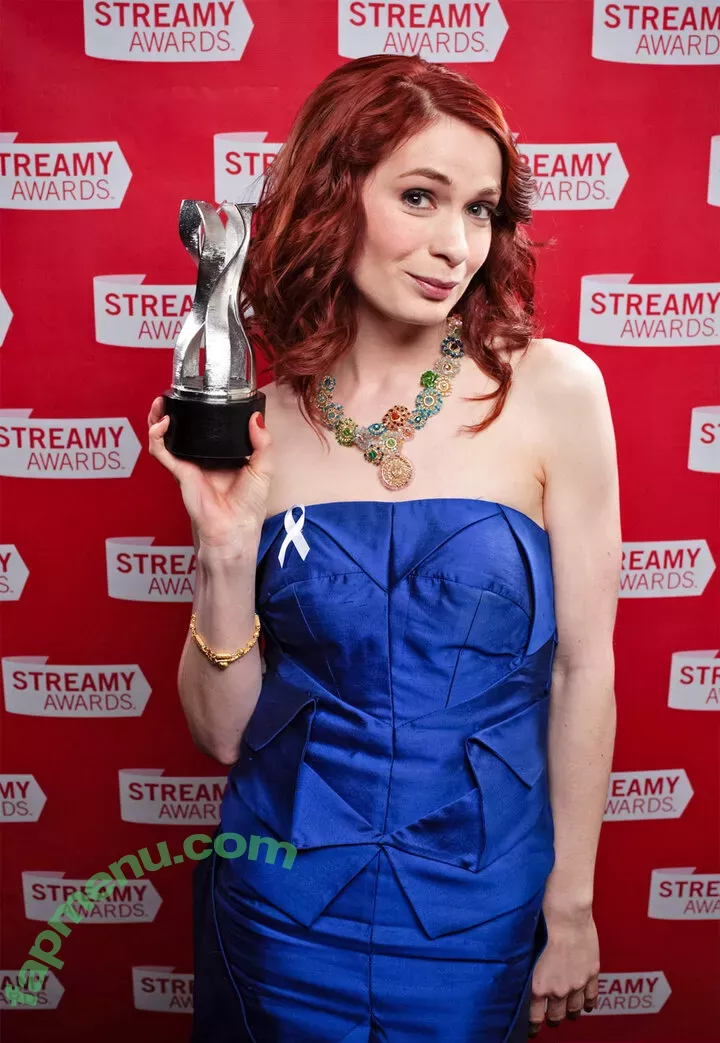 Felicia Day nude photo #0058 (feliciaday)