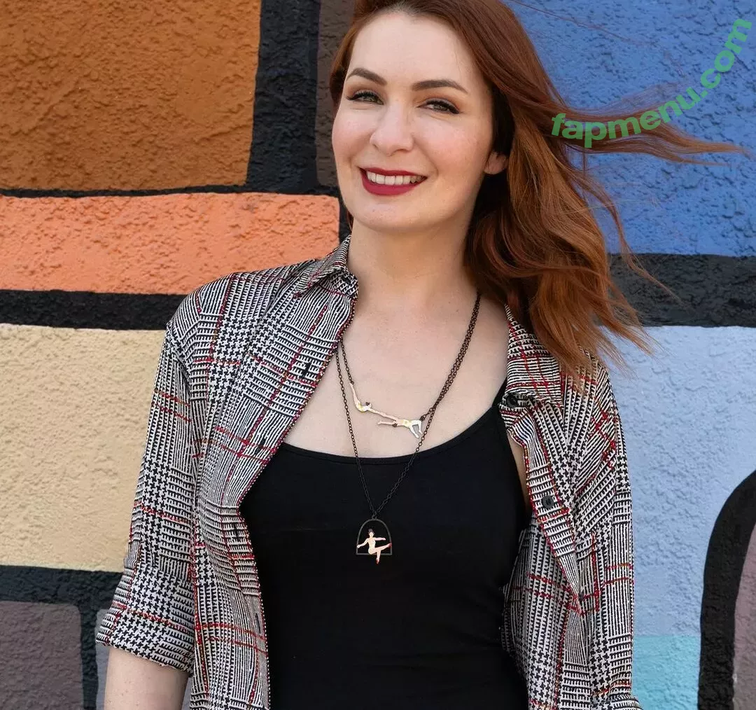 Felicia Day nude photo #0105 (feliciaday)