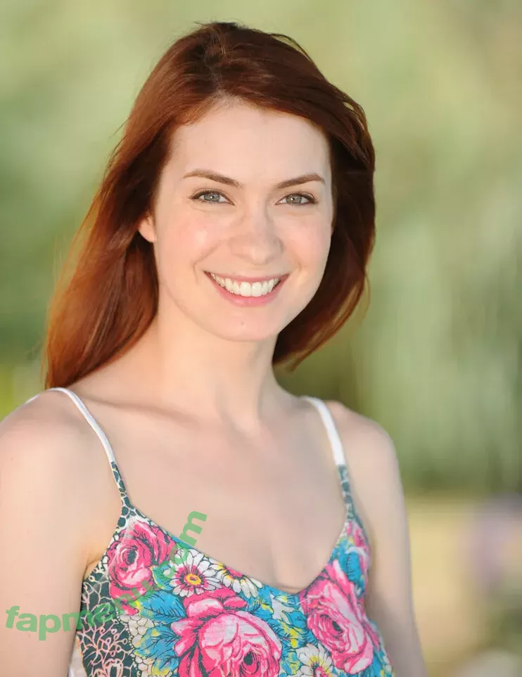 Felicia Day nude photo #0123 (feliciaday)