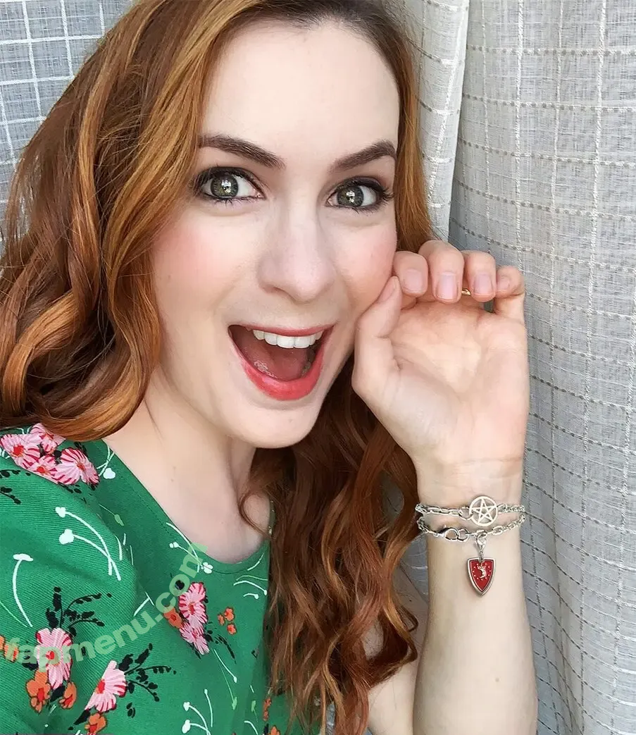 Felicia Day nude photo #0159 (feliciaday)