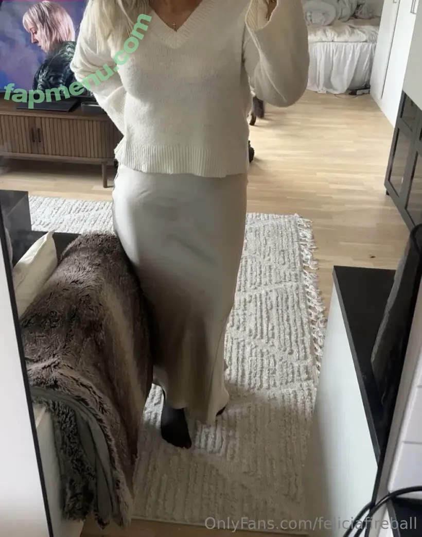 feliciafireball nude photo #0010 (felicia.blueball)