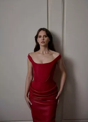 Felicity Jones / felicity.jones / felicityjonesxo nude photo #0252