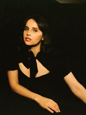 Felicity Jones / felicity.jones / felicityjonesxo nude photo #0258